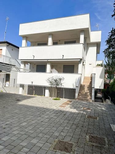 The alternative text...